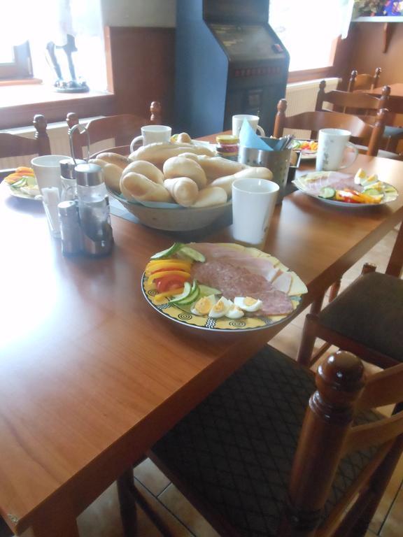 Апартаменты Restaurace Na Krizovatce Bozanov Экстерьер фото